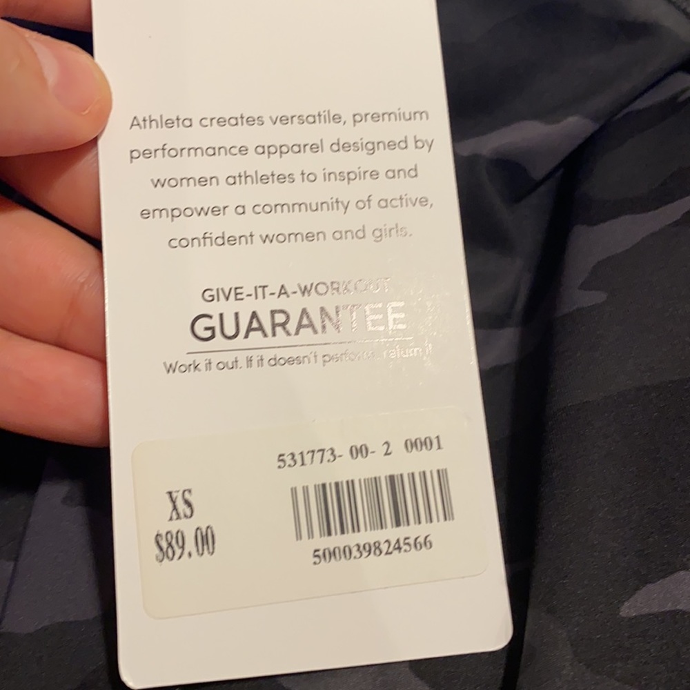 Athleta Ultimate Black Camo 7/8 Tight - Picture 13 of 14